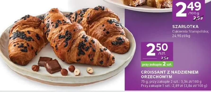 Croissant z nadzieniem orzechowym