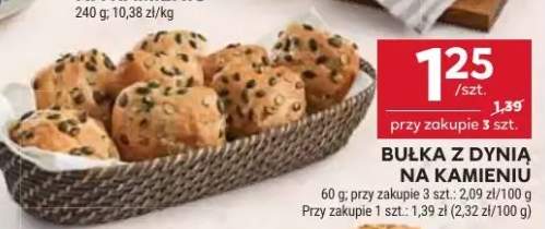 Bułka z dynią na kamieniu