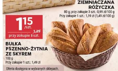 Bułka pszenno-żytnia ze skyrem