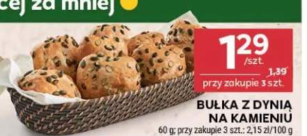 Bułka z dynią na kamieniu