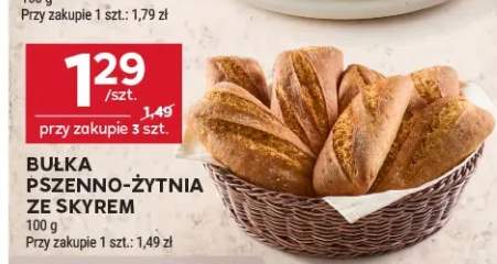 Bułka pszenno-żytnia ze skyrem