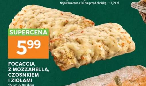 Focaccia z mozzarellą, czosnkiem i ziołami